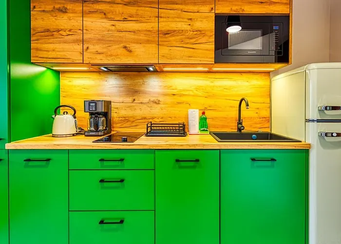 Monte By Royal Aparts *